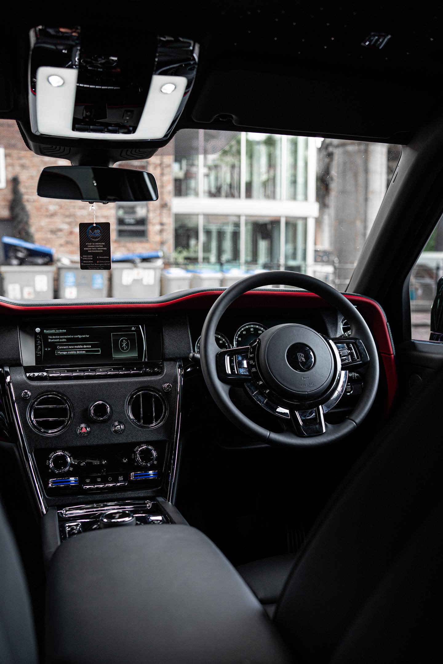 rolls royce cullinan steering wheel