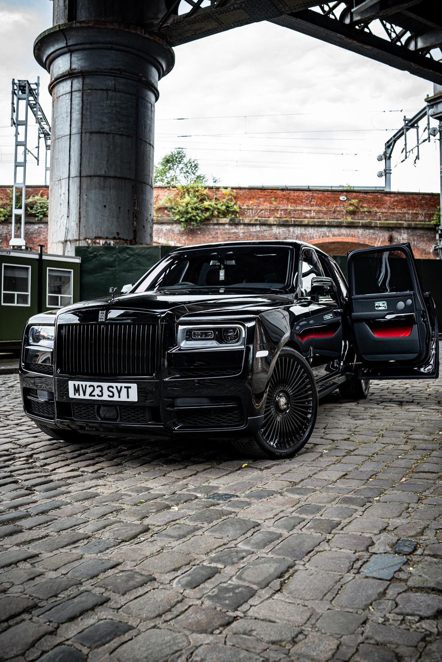 rolls royce cullinan hire london