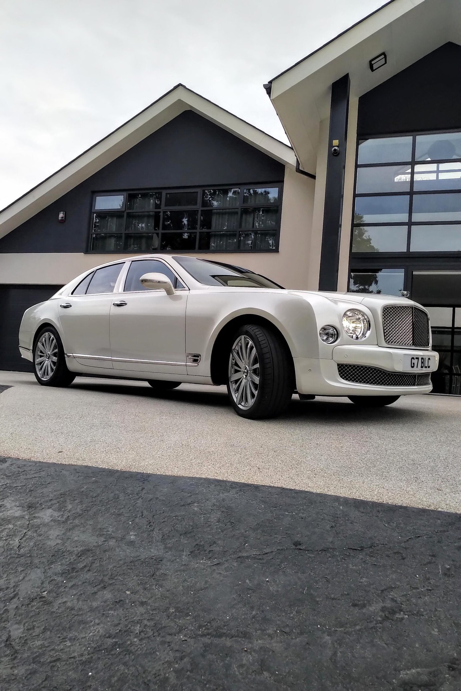 bentley mulsanne wedding car hire london