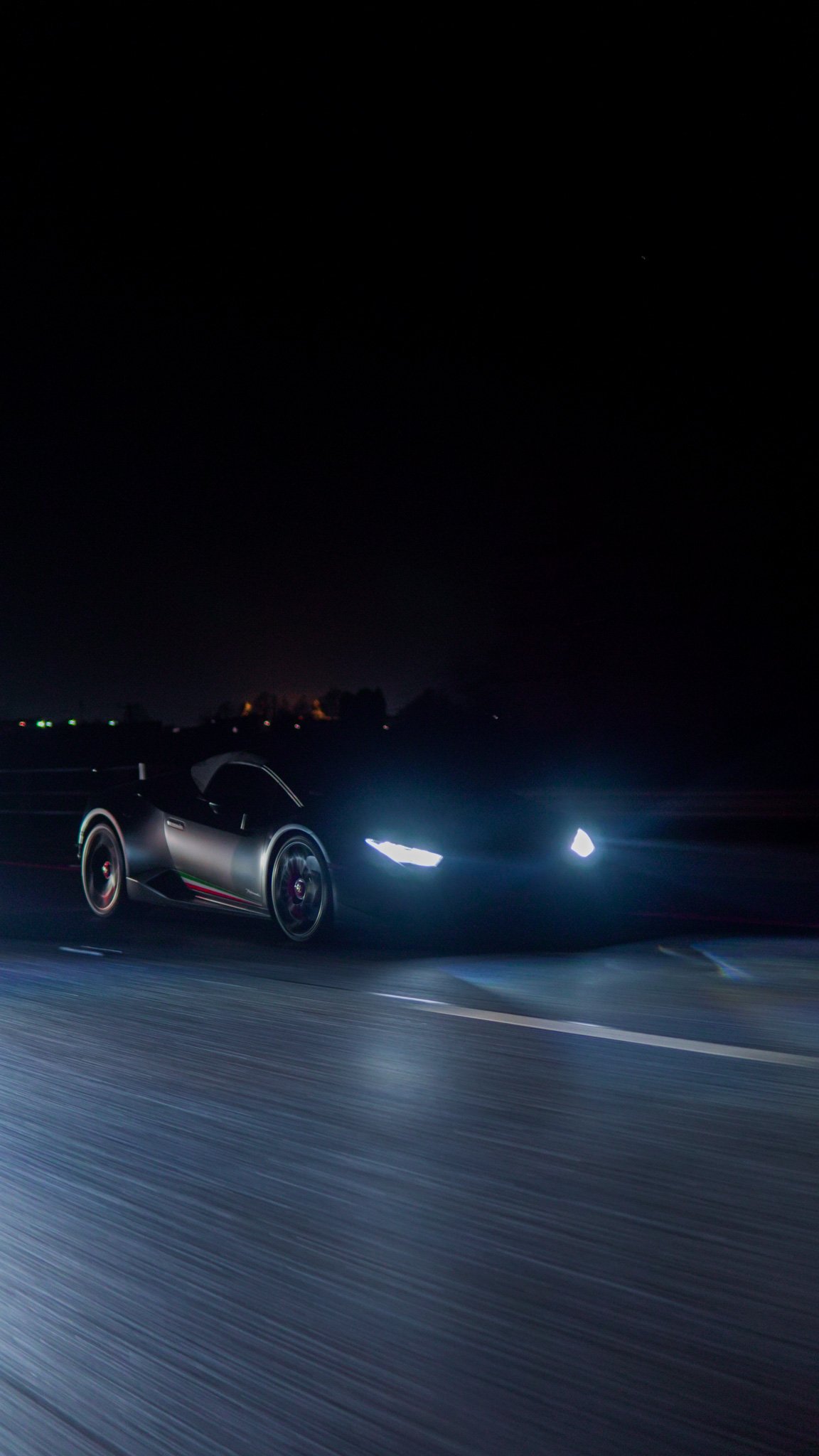 night photo of lamborghini