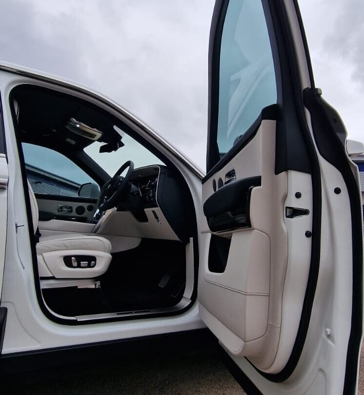 rolls royce cullinan wedding car hire london