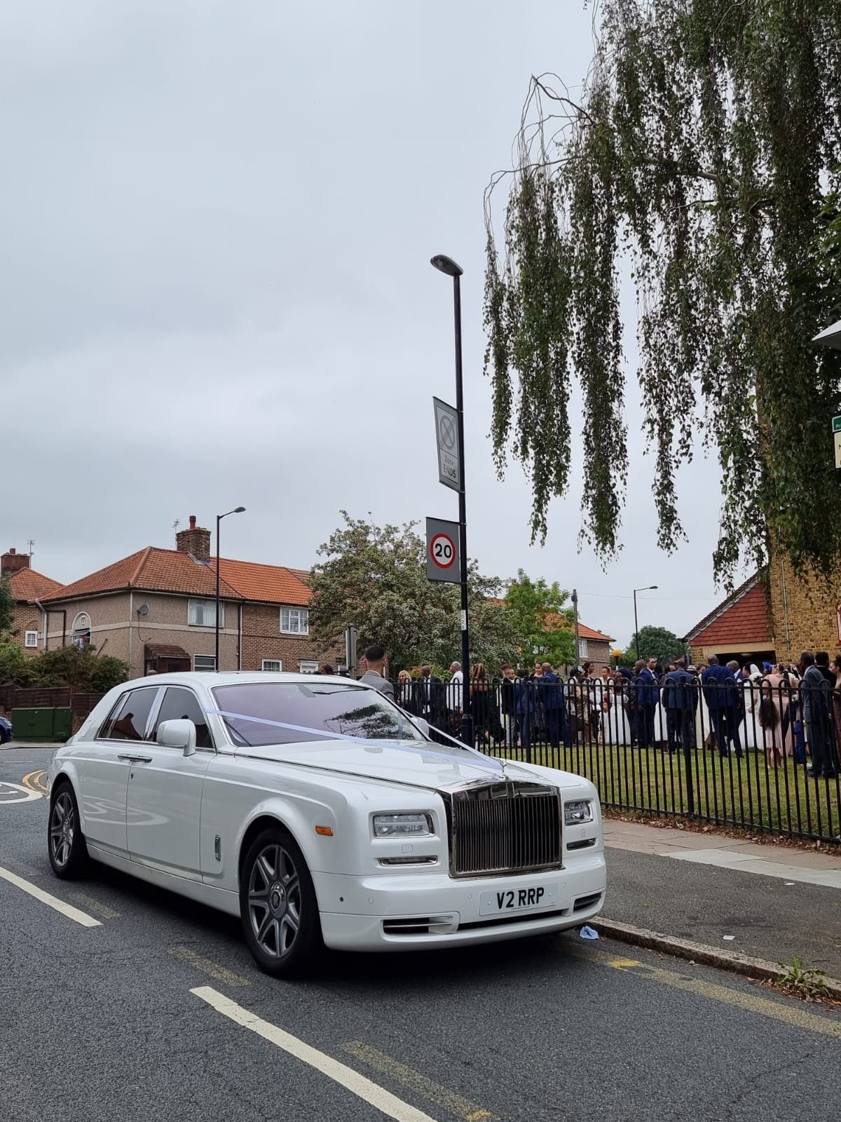 rolls royce cullinan wedding car hire london