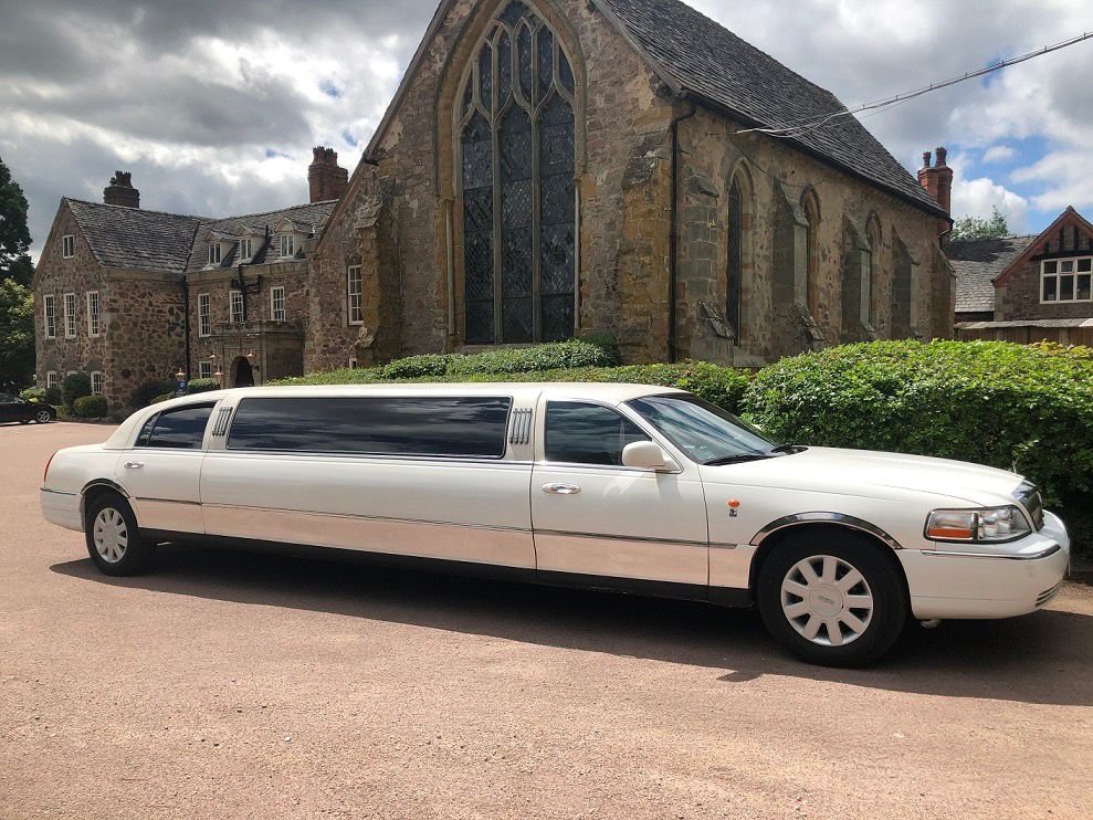 lincoln town car limousine at London venue