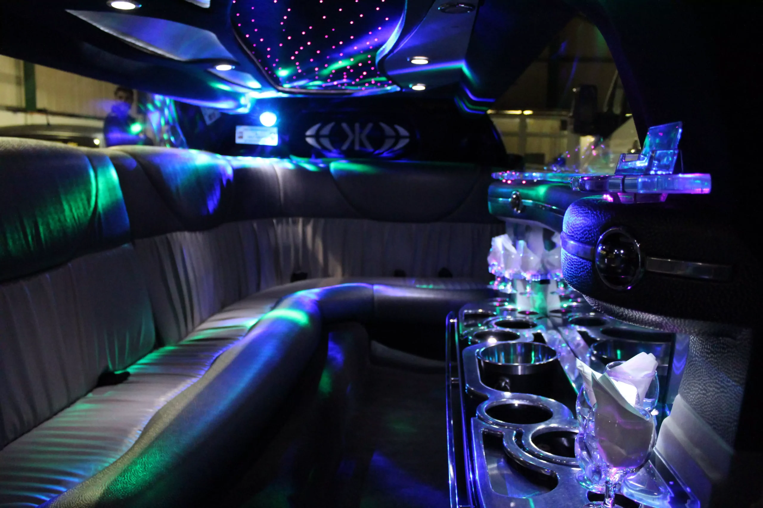 stretch chrysler baby bentley limo interior