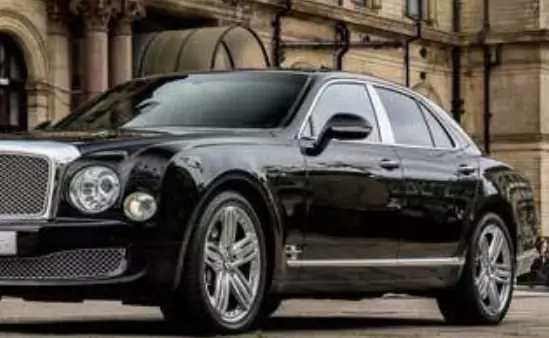 chauufeur driven bentley mulsanne
