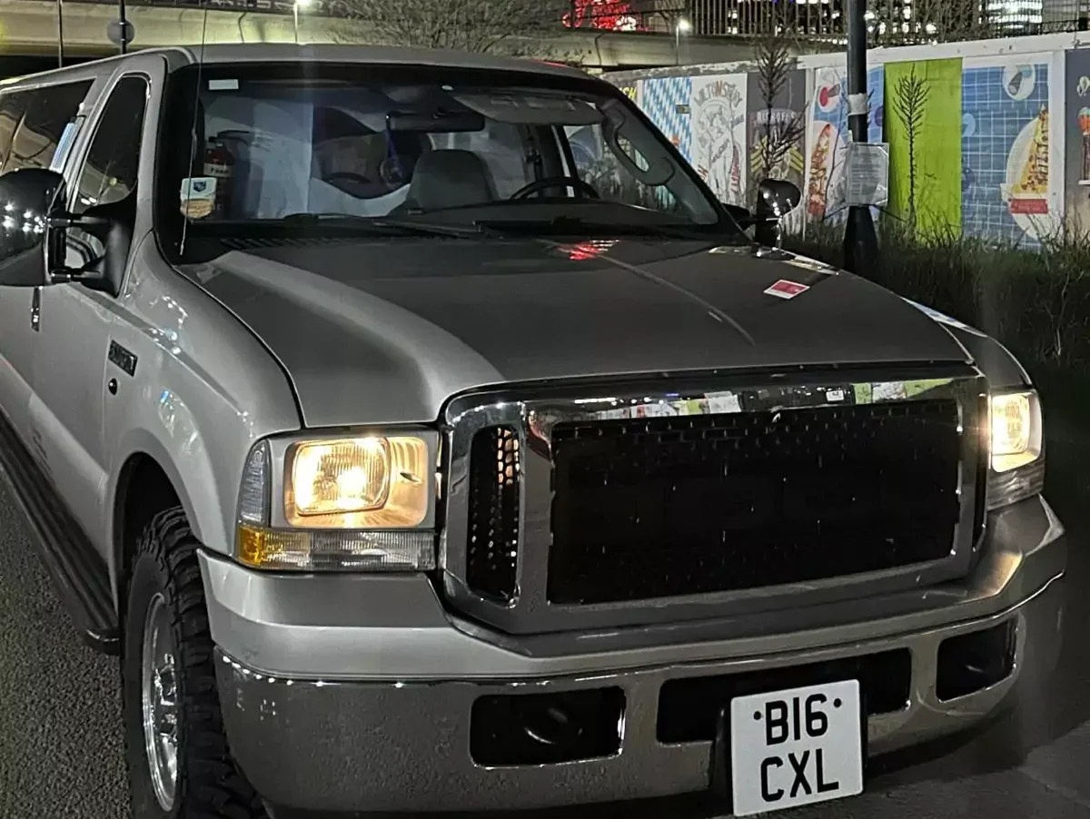 ford excursion limo hire london