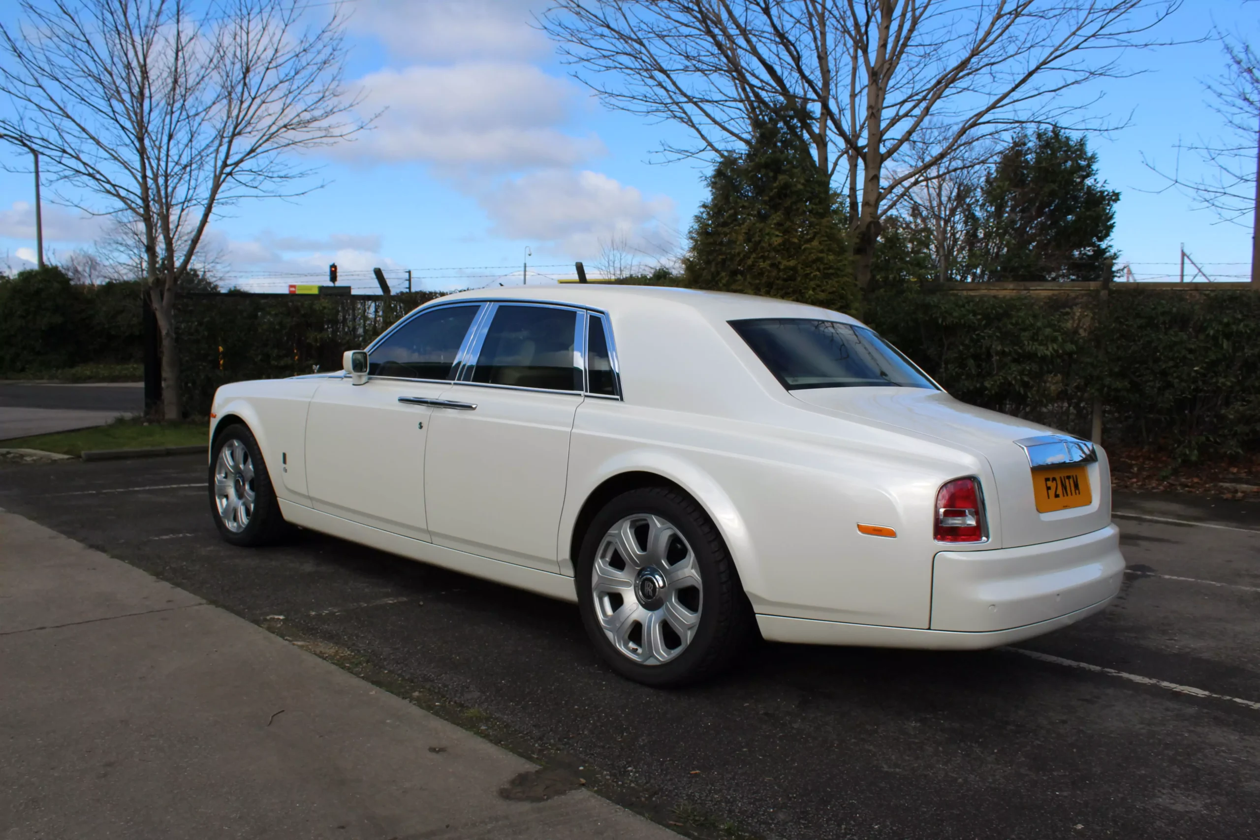 wedding rolls royce phantom hire