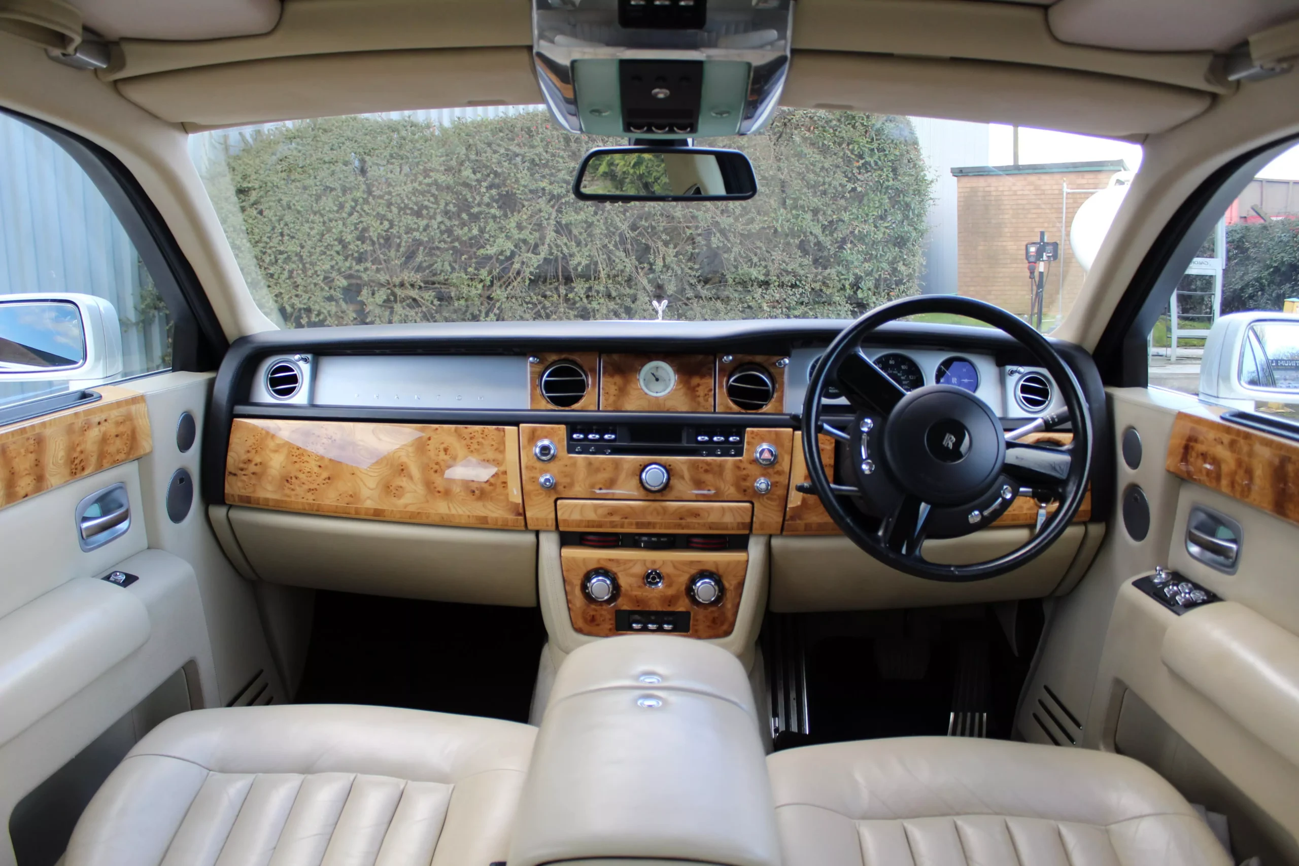 rolls royce phantom vintage interior