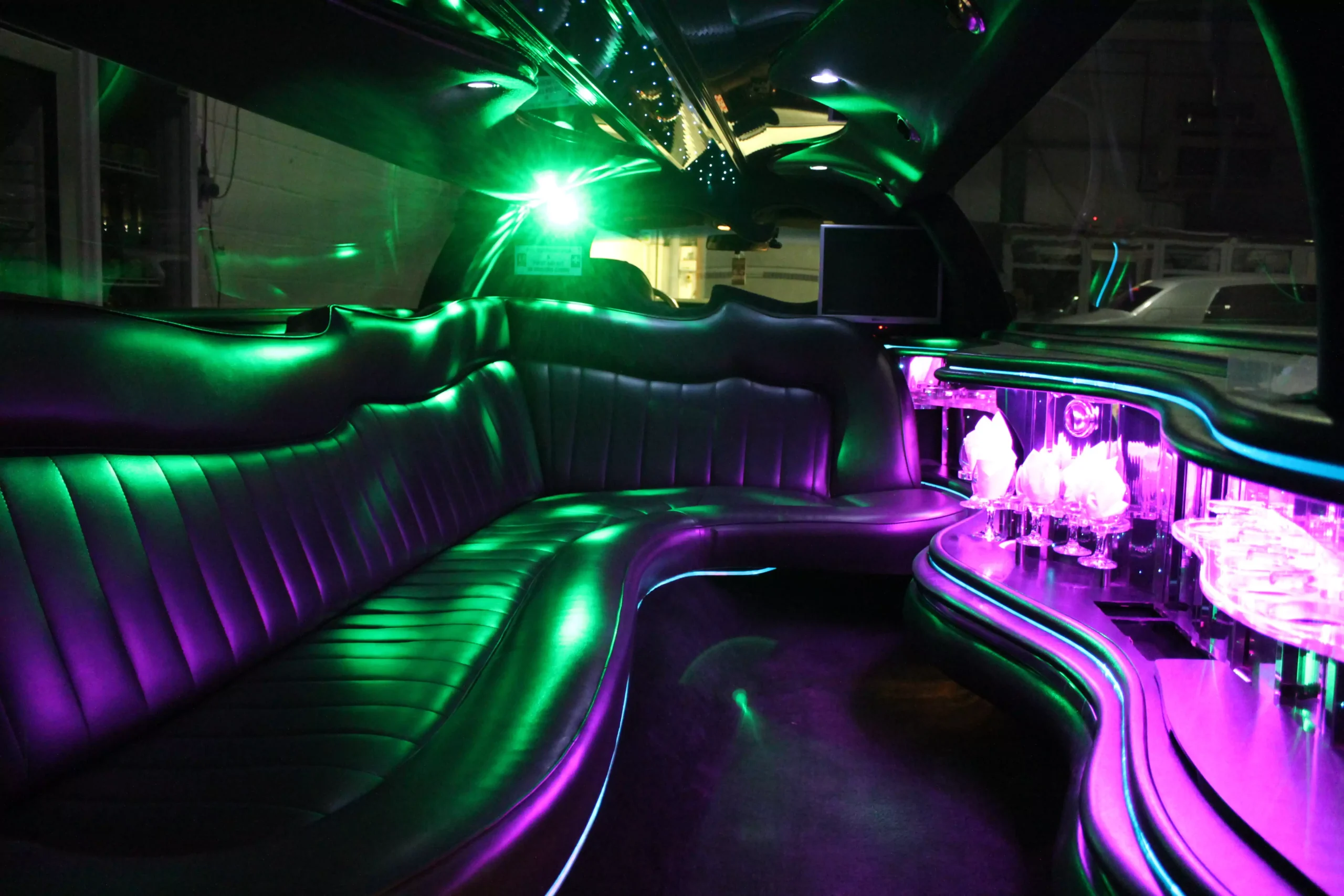 lincoln town car limo