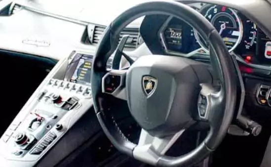 lamborghini aventador interior
