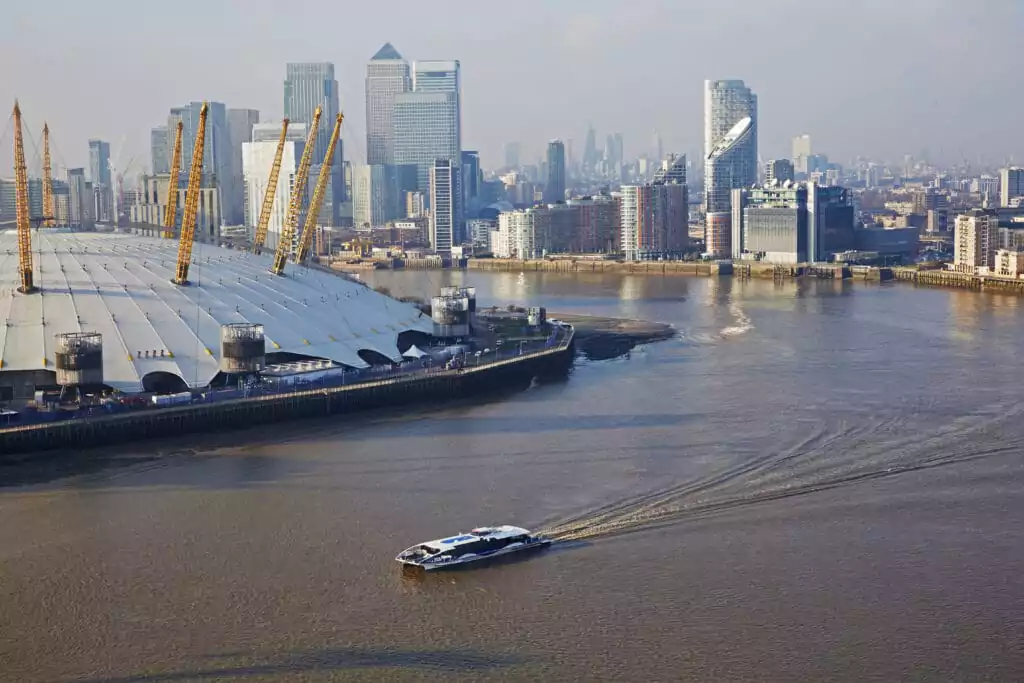 yacht hire in london